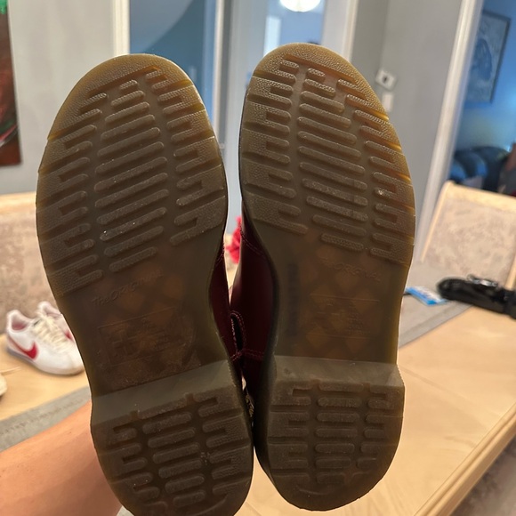 DR MARTENS LEATHER CHELSEA BOOTS - Picture 2 of 8